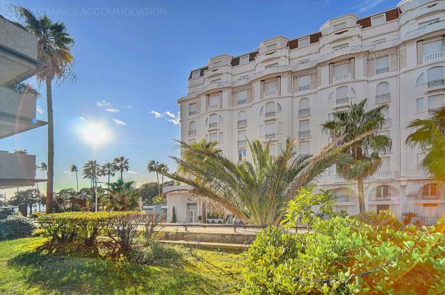 Location vacances à Cannes: votre choix d'appartements et villas - Details - GRAY 1G3